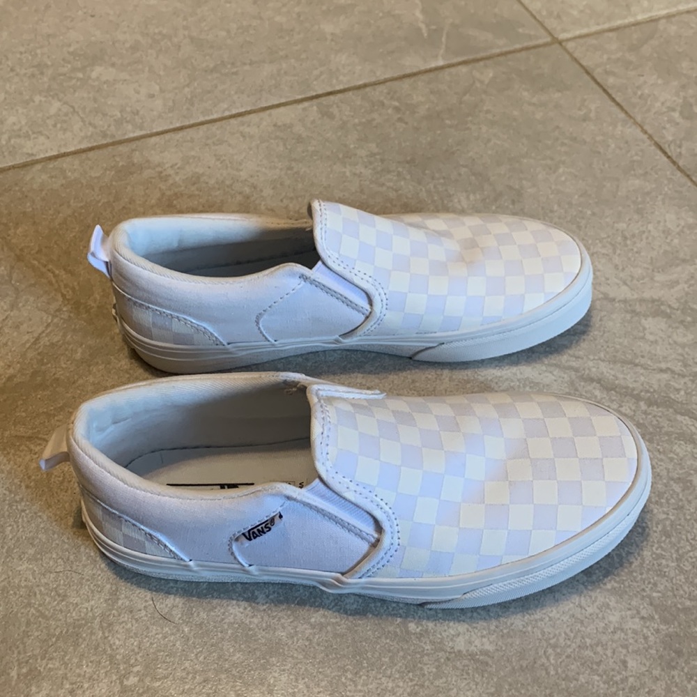 Girl’s White Vans LIKE NEW - Picture 8 of 10